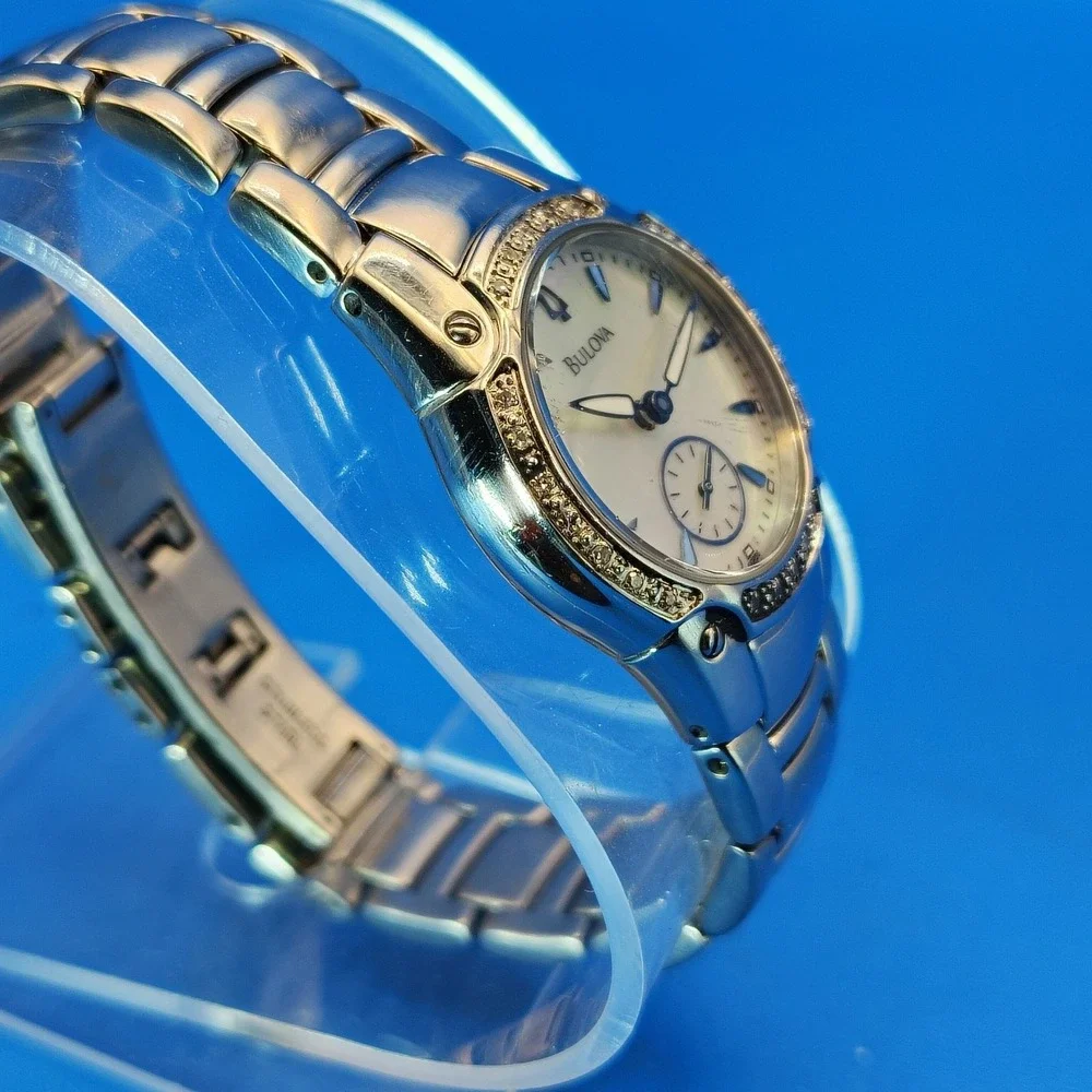 Vintage 2003 Bulova Genuine Diamond & Mother of Pearl 30mm Women's Quartz Watch
